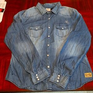 Harley Davidson, size large, soft denim snapdown shirt